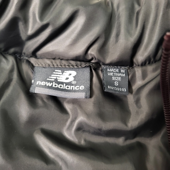 New Balance Women's Puffer Jacket - Burgundy - Picture 7 of 12